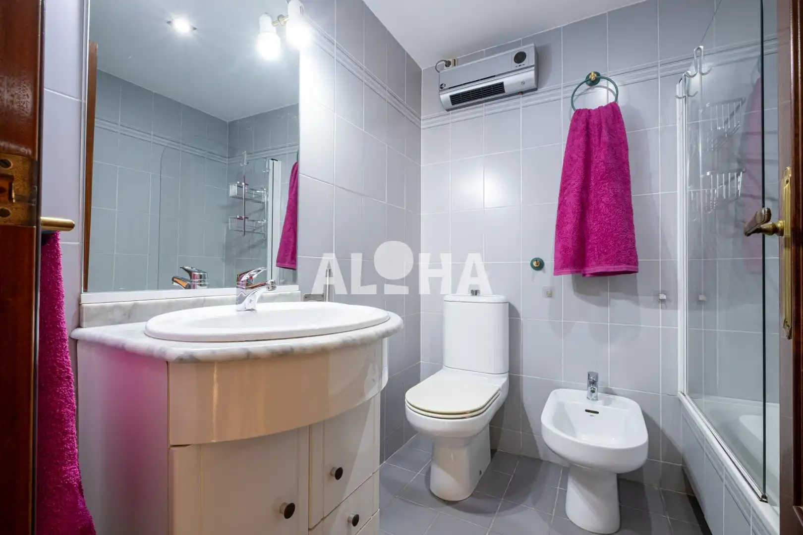 Bathroom of Flat for rent in Moncada  with Air Conditioner, Furnished and Balcony