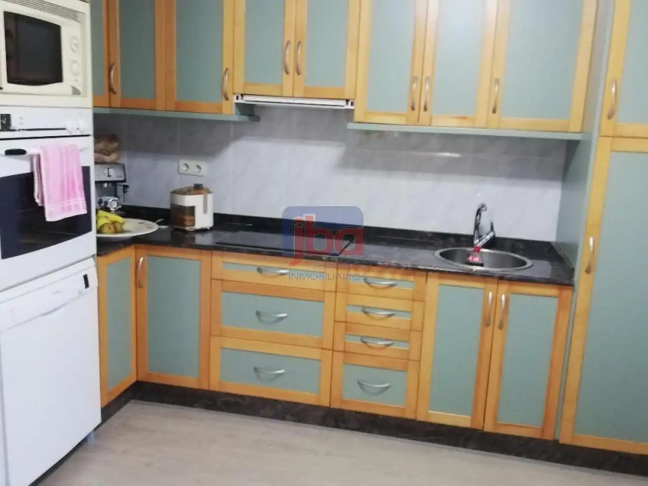 Cocina de Casa o chalet en venta en Ourense Capital  con Calefacción, Jardín privado y Amueblado