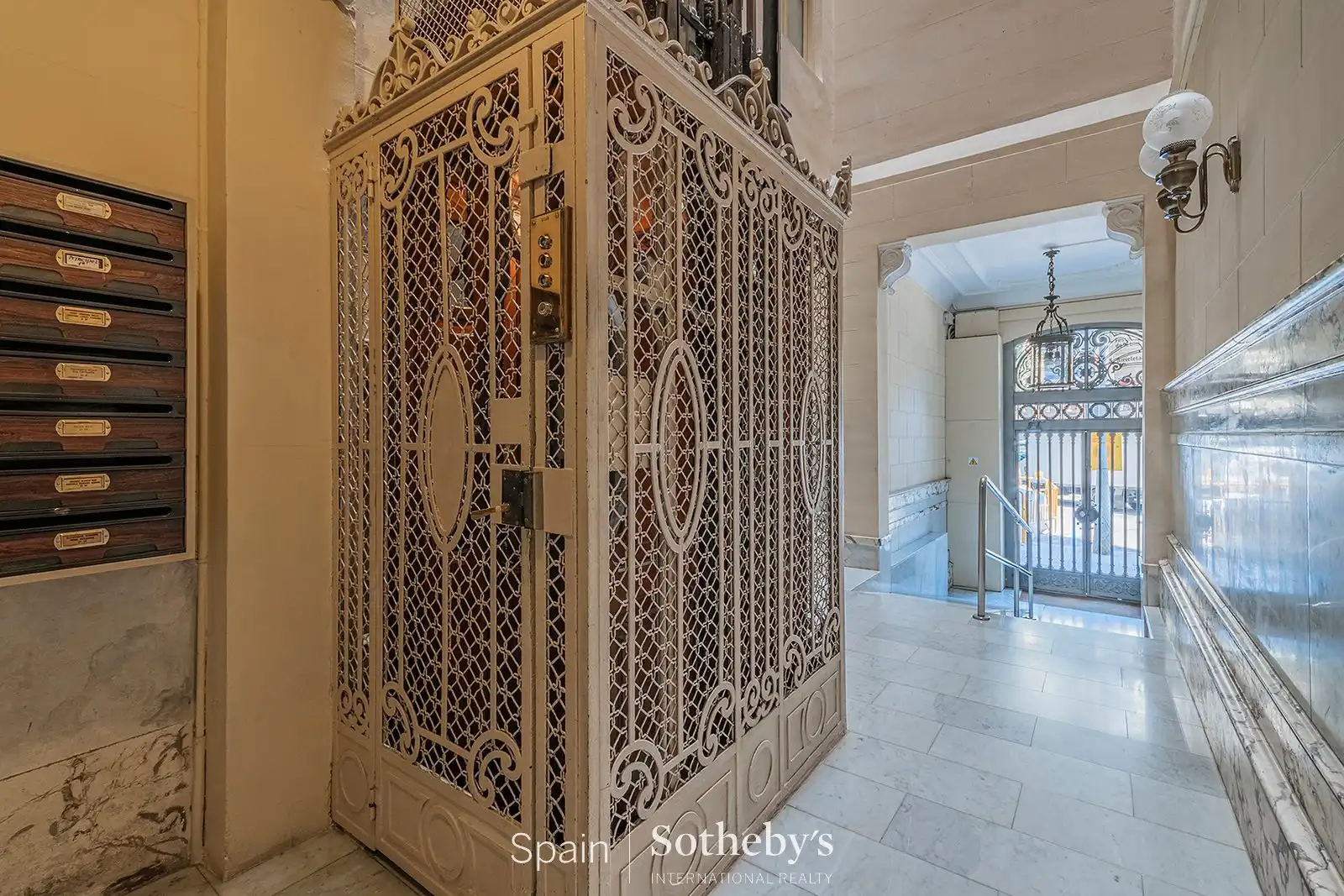 Apartment with lift for sale in Carrer d'Enric Granados, imagen 37