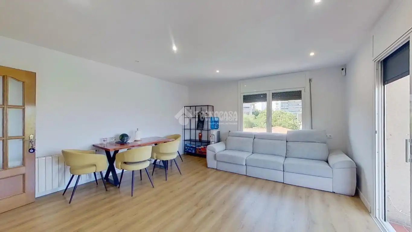 Sala de estar de Piso en venta en Barberà del Vallès con Calefacción y Balcón