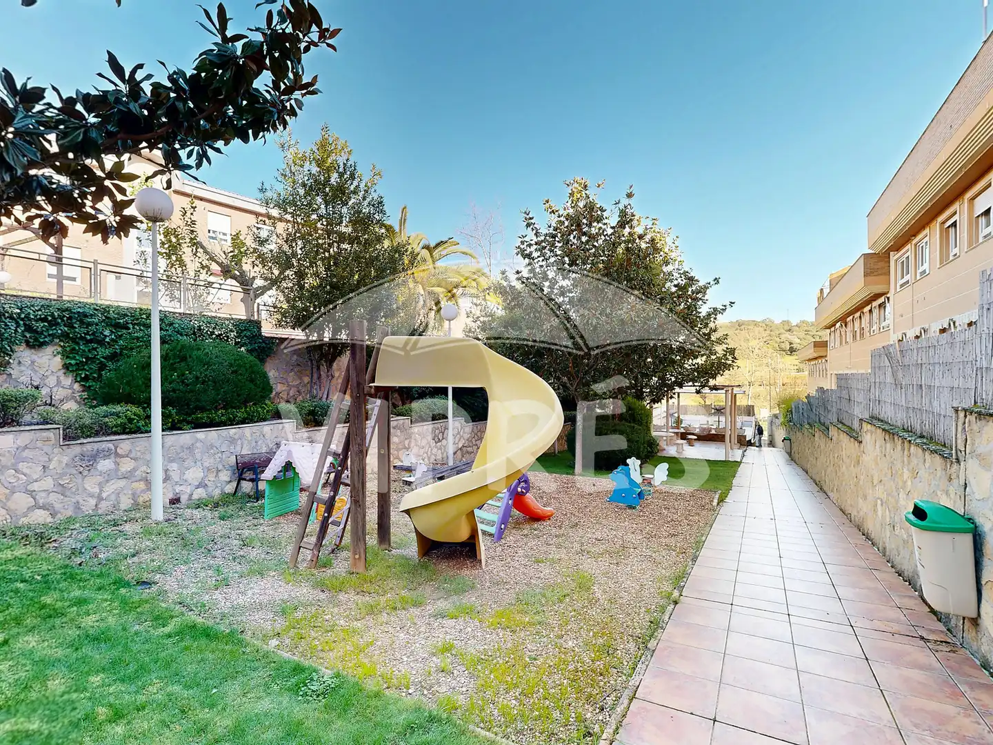 Garten von Wohnung zum Verkauf in Cáceres mit Abstellraum, Schwimmbad und Gemeinschaftspool