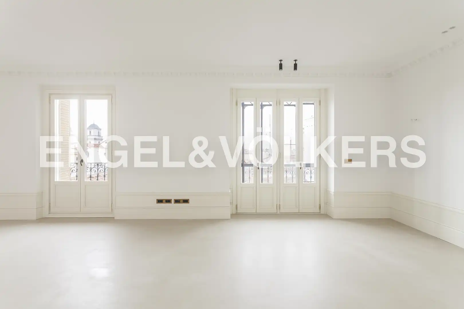 Wohnzimmer von Dachboden zur Miete in Madrid mit Klimaanlage, Heizung und Balkon