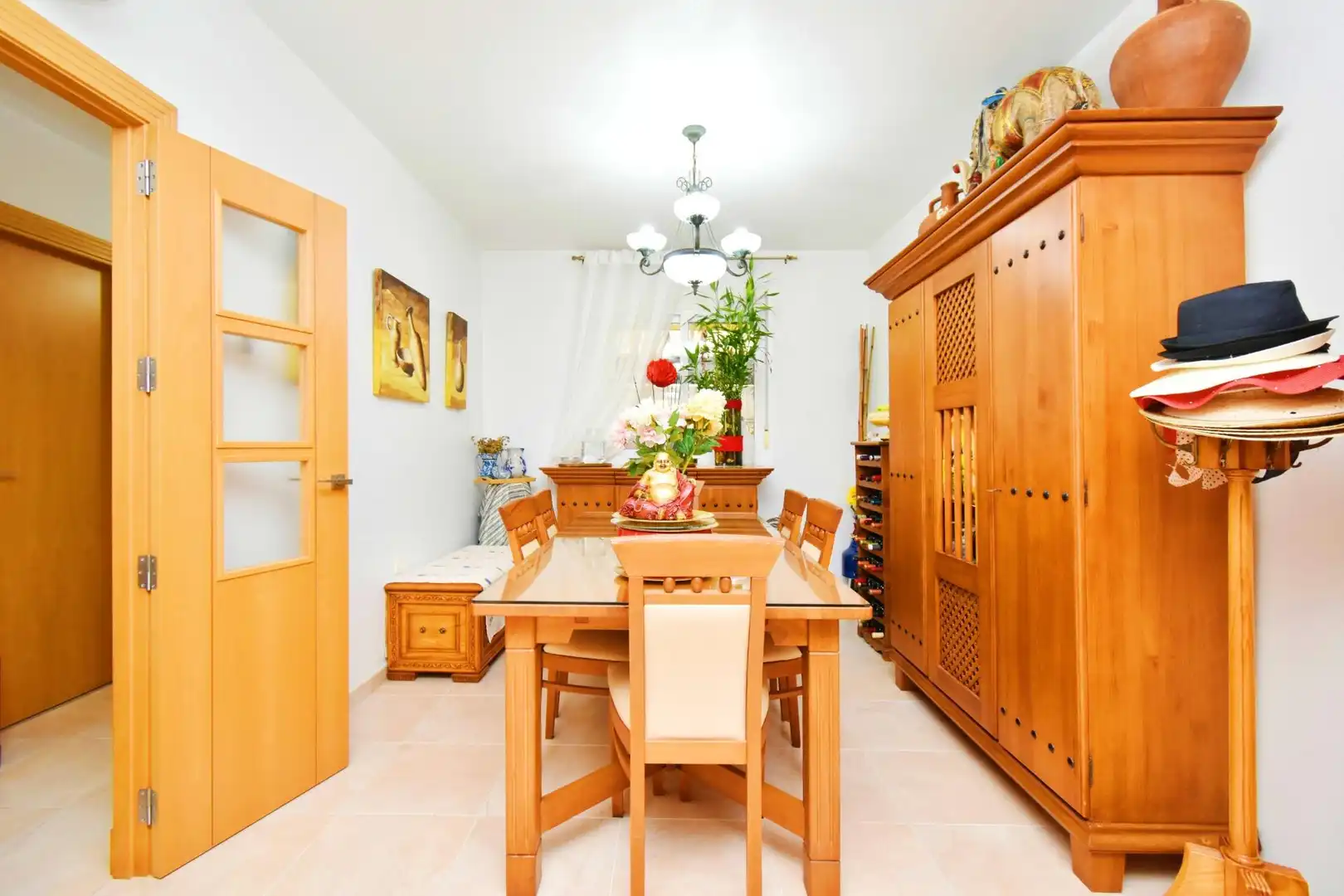 Menjador de Casa o xalet en venda en Vícar amb Aire condicionat, Terrassa i Moblat
