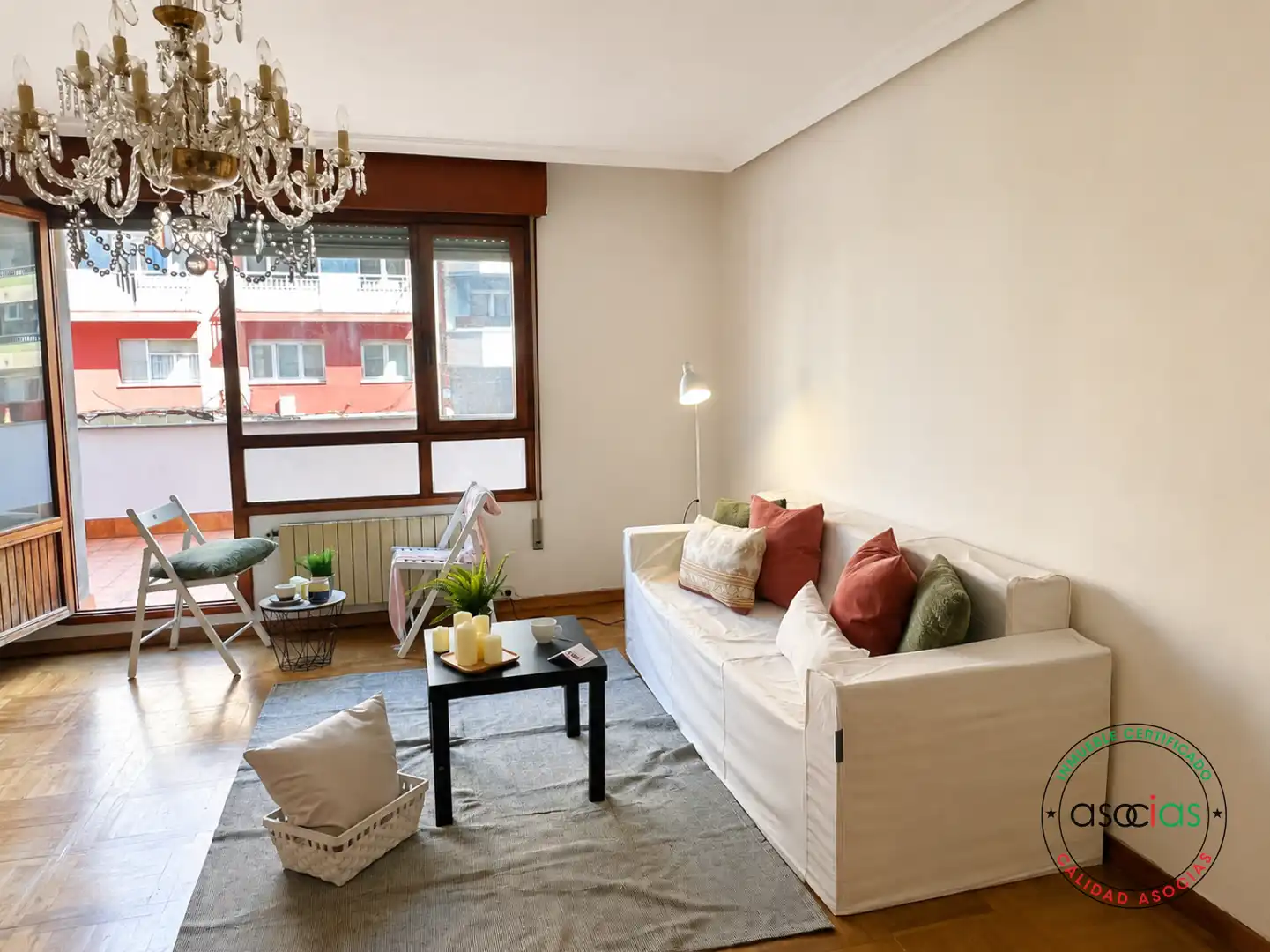 Sala d'estar de Pis en venda en Gijón  amb Calefacció, Jardí privat i Parquet