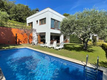 Villa con balcone in vendita a Calella de Palafrugell