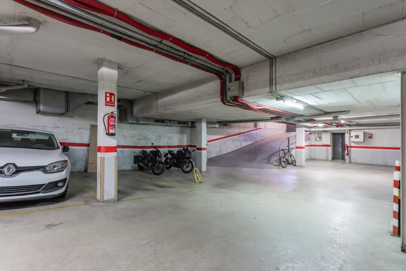 Parking de Planta baja en venta en Mollet del Vallès con Aire acondicionado, Calefacción y Terraza