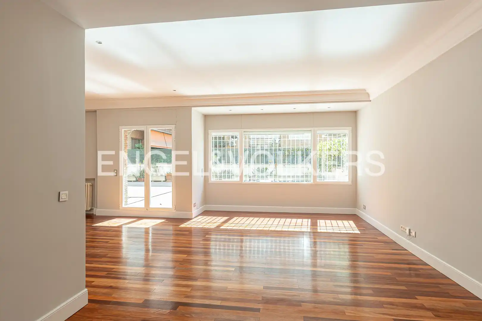 Sala de estar de Piso en venta en Madrid con Calefacción, Terraza y Trastero