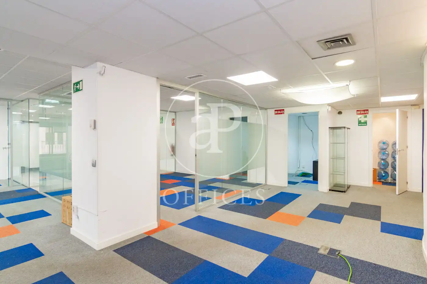 Office for rent in Madrid  with Air Conditioner