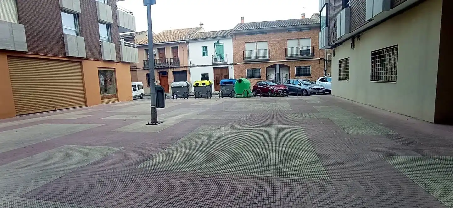Parking de Apartamento de alquiler en Moncada con Aire acondicionado, Terraza y Amueblado