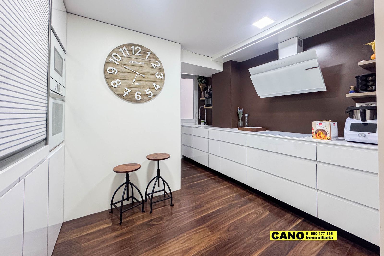 Kitchen of Flat for sale in Roquetas de Mar  with Terrace and Swimming Pool