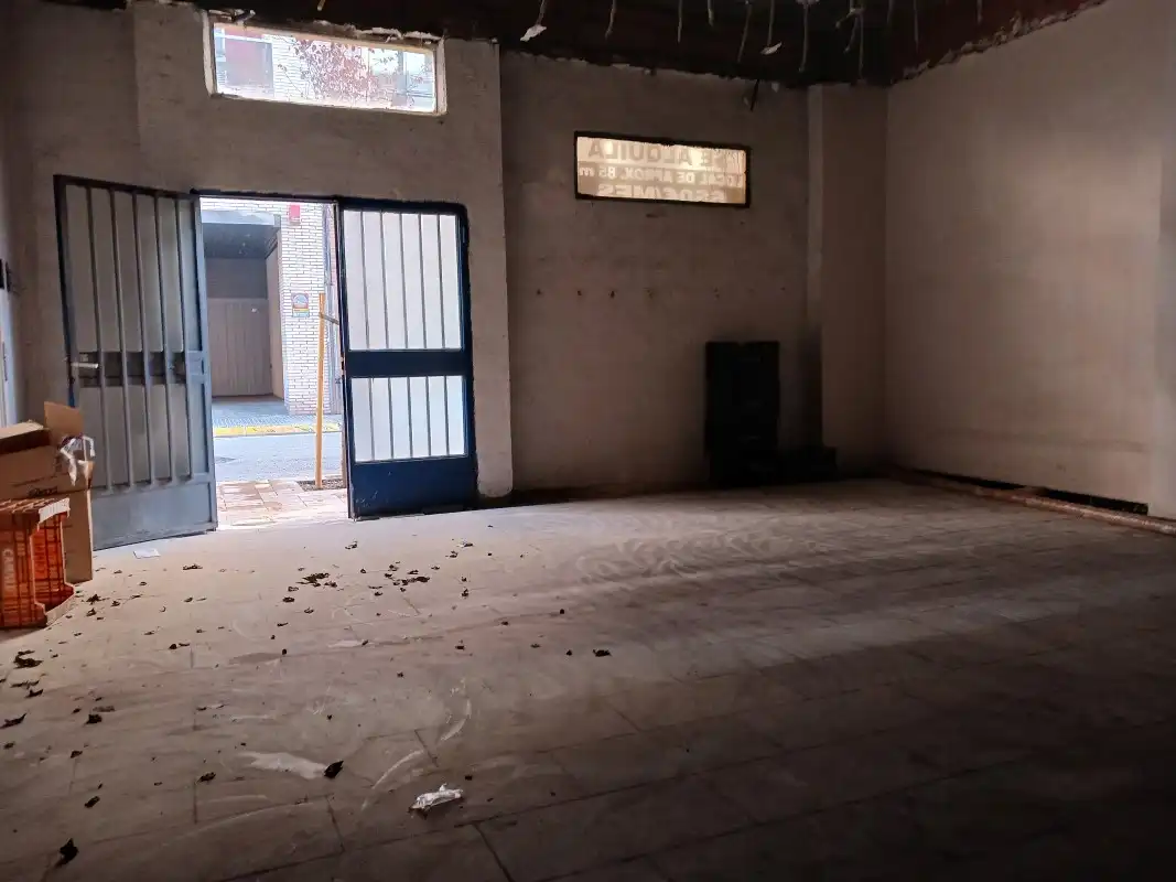 Gewerbefläche zur Miete in Carrer d'Alzira, imagen 3