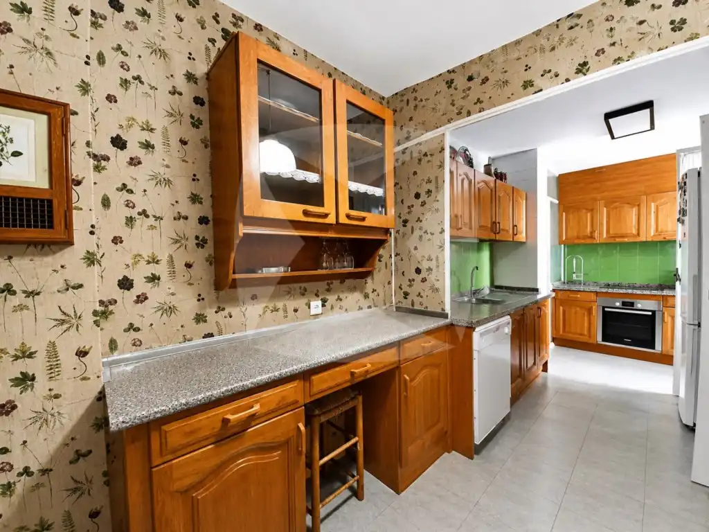 Piso con ascensor en venta en Avenida Santa Marina, imagen 5