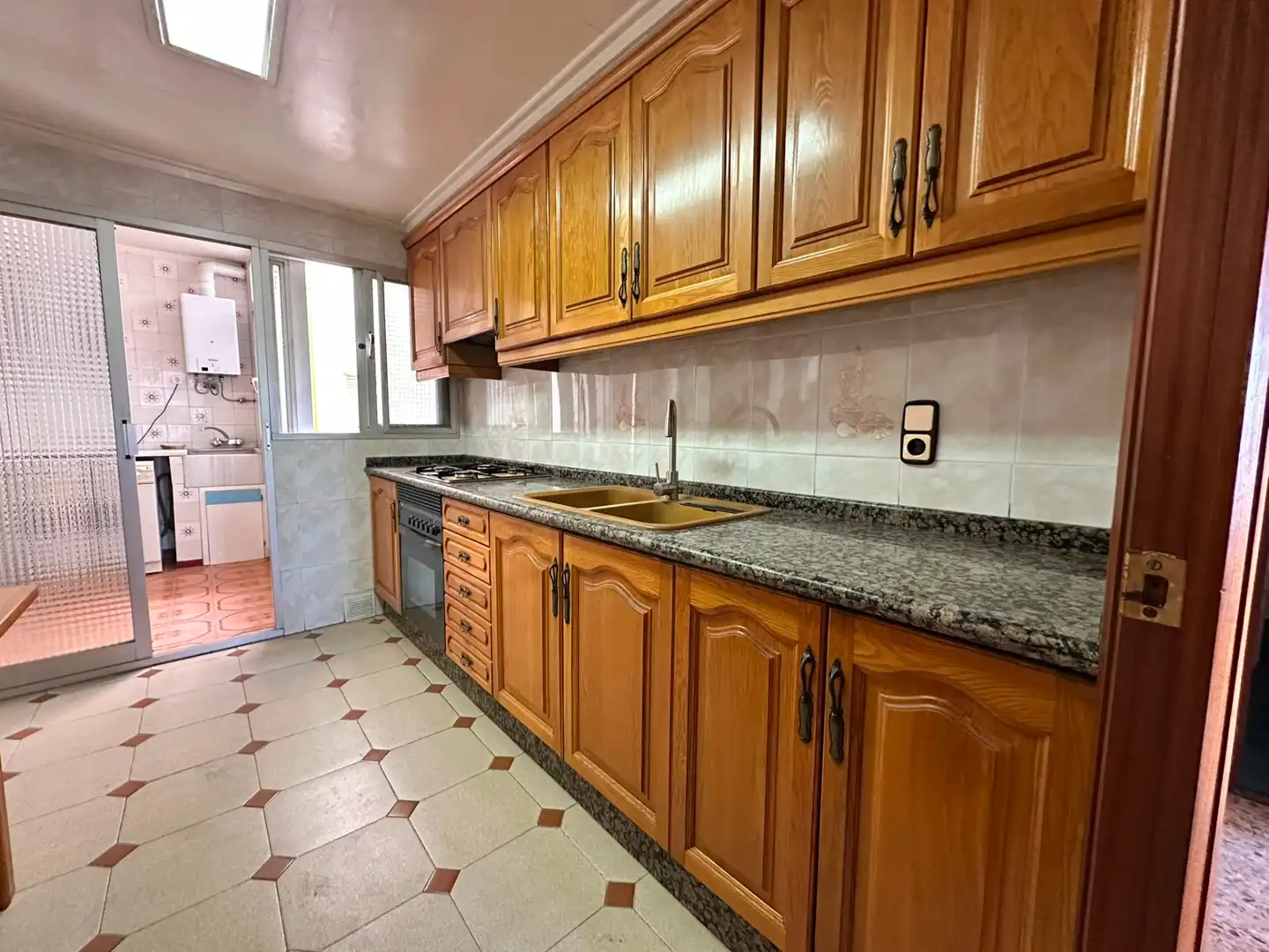 Cocina de Piso en venta en Valencia con Amueblado, Horno y Balcón