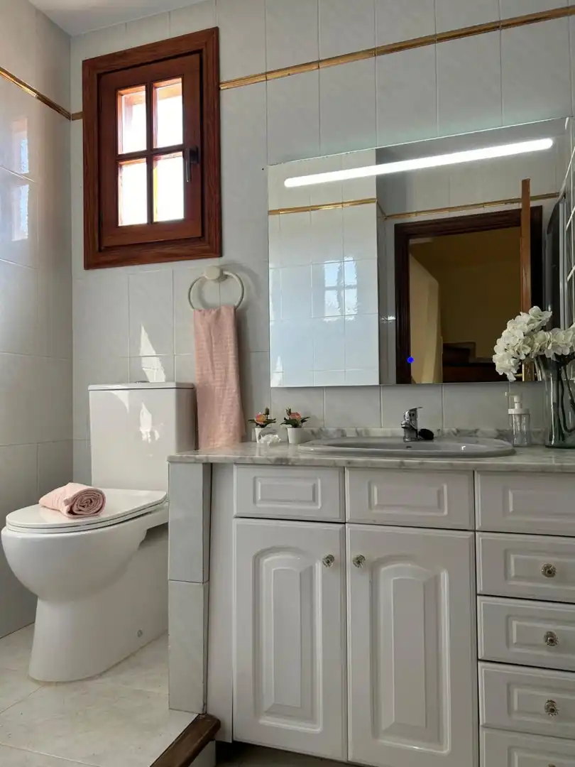 Baño de Casa o chalet de alquiler en La Pobla de Farnals con Aire acondicionado, Terraza y Piscina