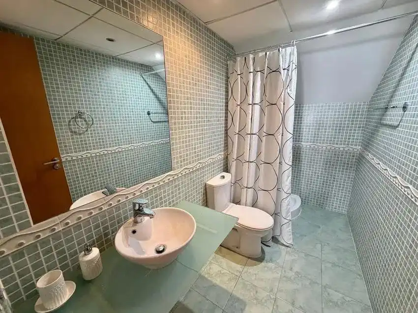 Bathroom of Attic for sale in Benalmádena  with Air Conditioner, Private garden and Terrace