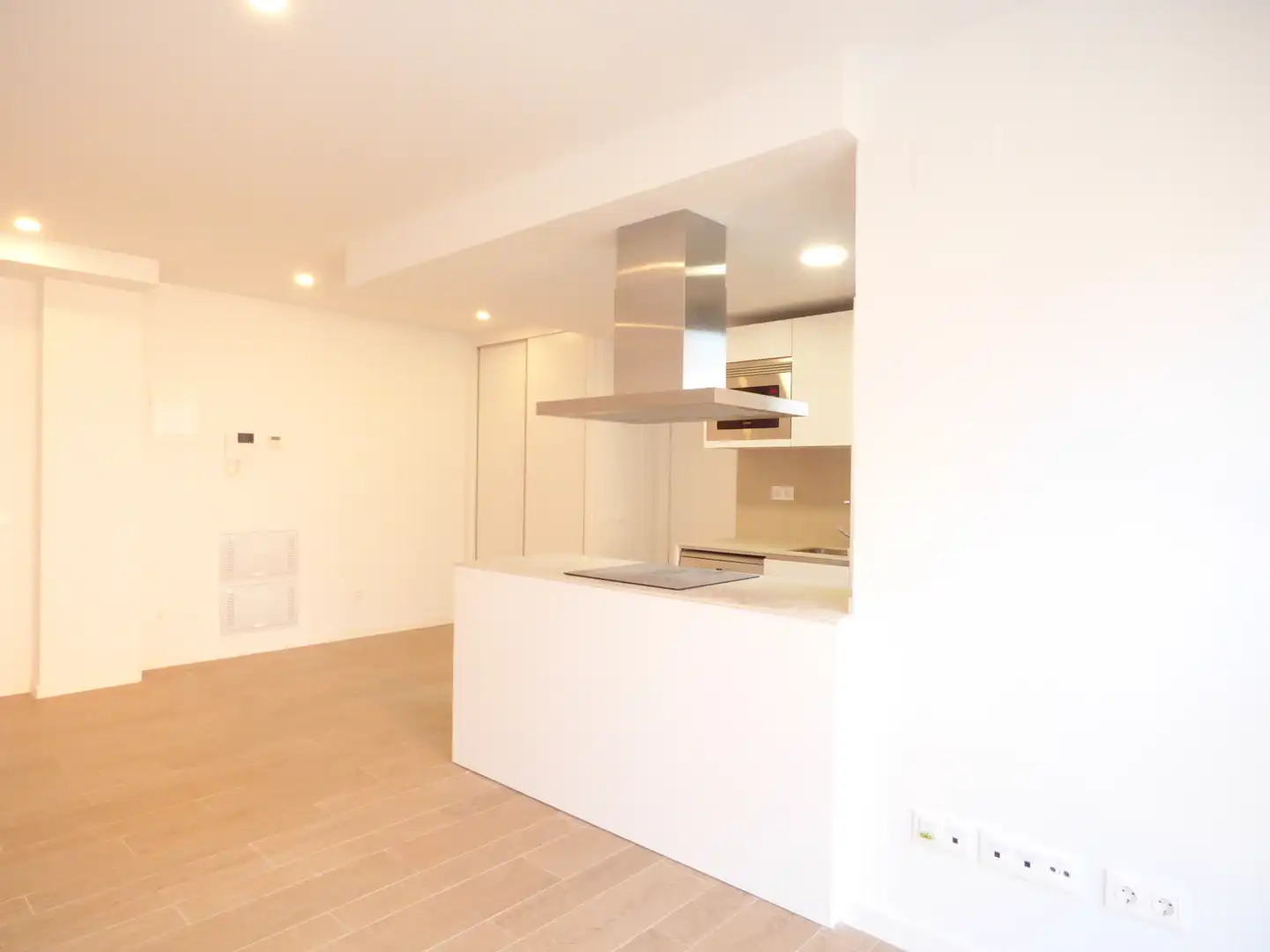 Kitchen of Flat for rent in Madrid  with Air Conditioner, Heating and Private garden