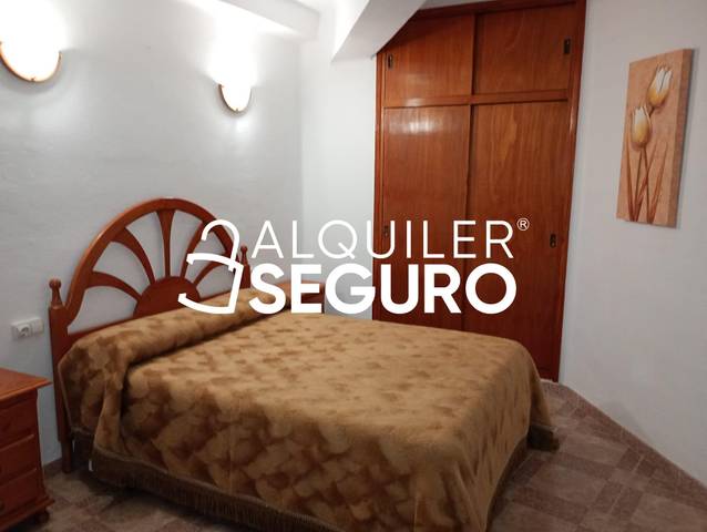 Piso en Alquiler en ingeniero de la torre acosta en Carranque - Haza Cuevas