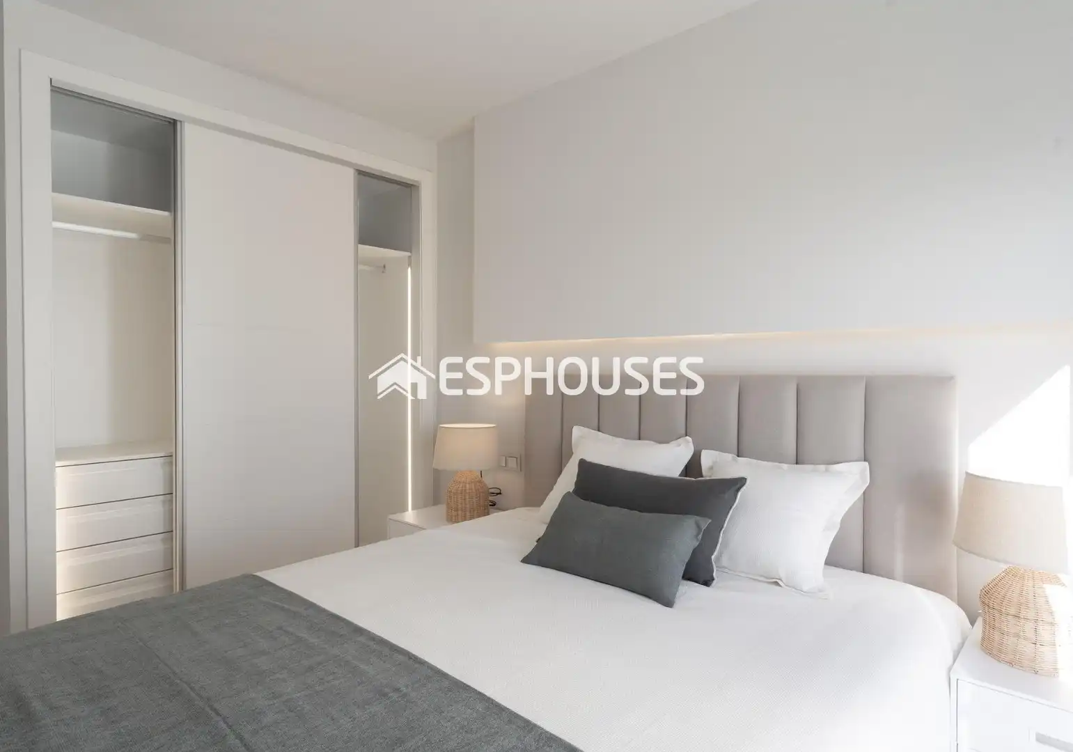 Bedroom of Attic for sale in Dénia  with Terrace, Balcony and Community pool