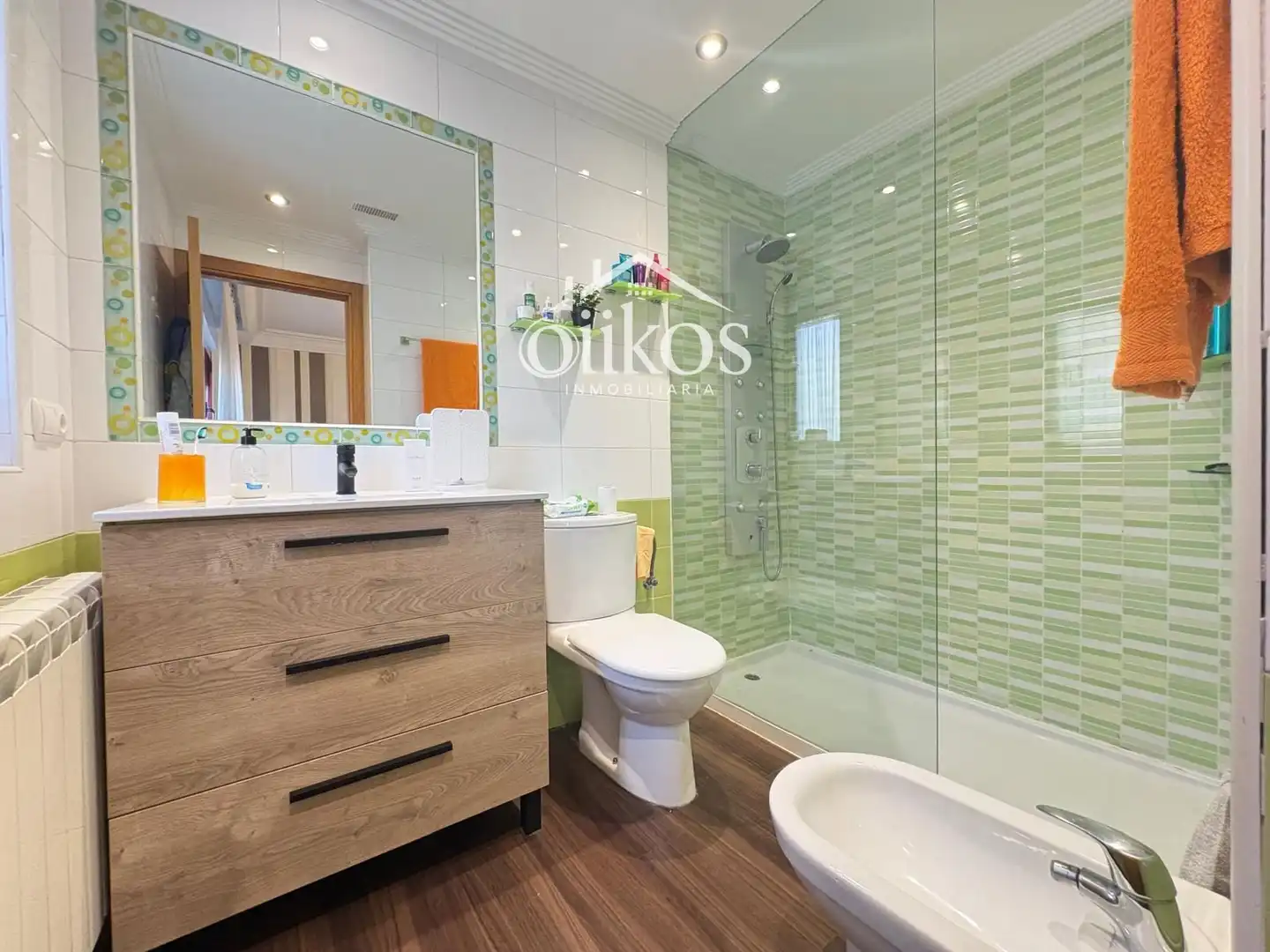 Baño de Casa adosada en venta en Salamanca con Calefacción y Balcón