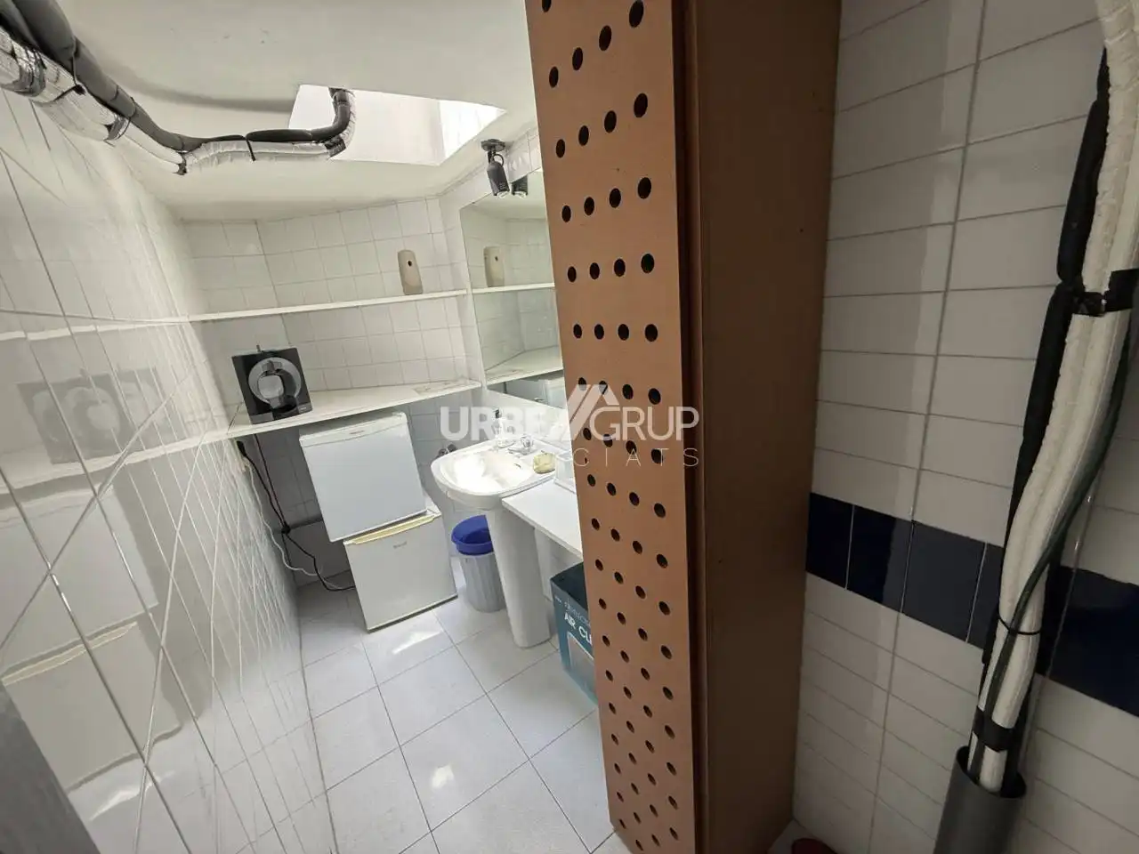 Badezimmer von Büro zur Miete in Terrassa mit Heizung