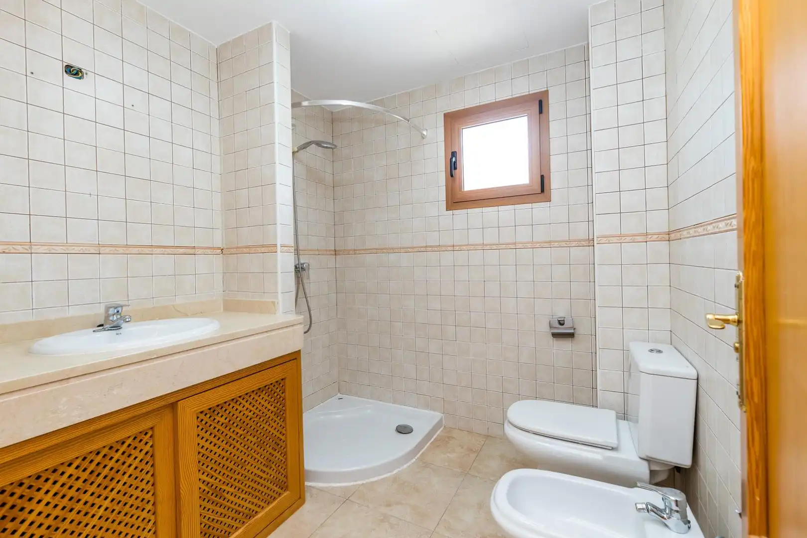 Baño de Casa adosada de alquiler en  Palma de Mallorca con Aire acondicionado, Terraza y Alarma