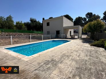 Xalet amb piscina en venda a Passatge Tuca