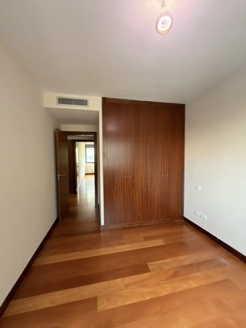 Bedroom of Flat for sale in  Logroño  with Heating, Private garden and Parquet flooring