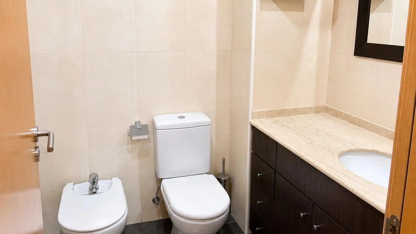 Baño de Piso de alquiler en Badalona con Calefacción, Parquet y Terraza