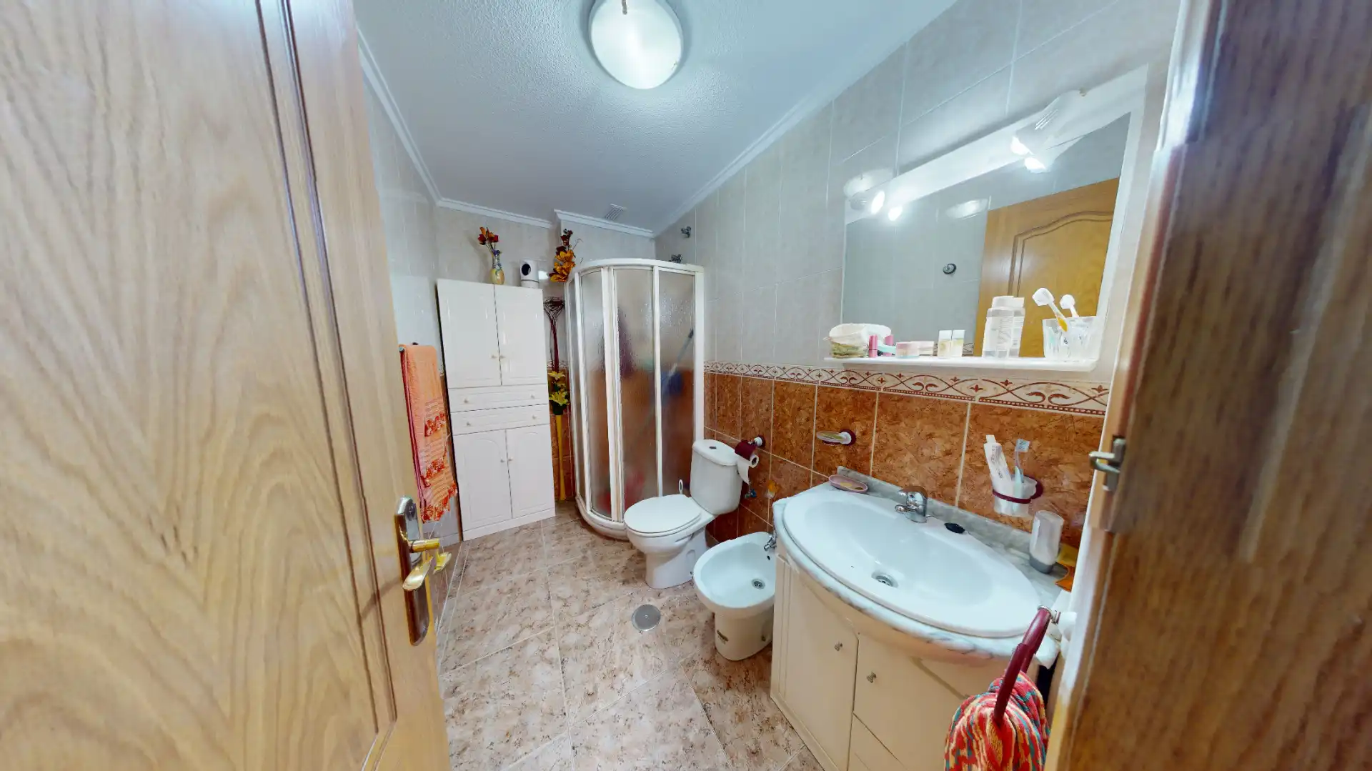 Baño de Piso en venta en Torrevieja con Aire acondicionado, Amueblado y Horno