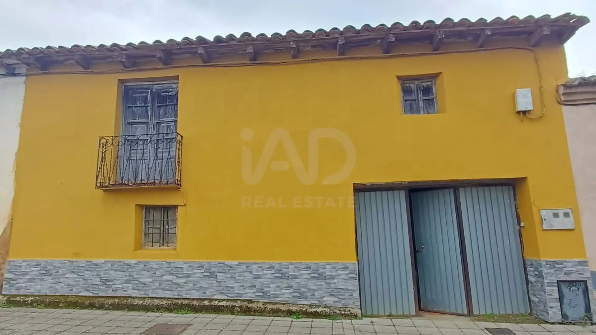 Vista exterior de Edificio en venta en Valverde de la Virgen