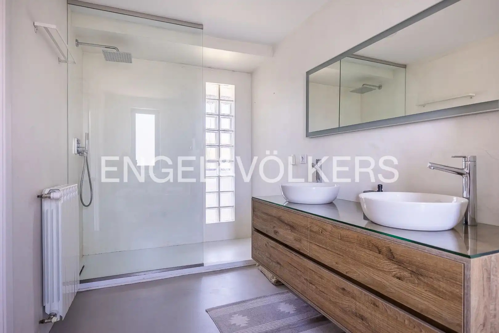 Baño de Casa o chalet en venta en Dos Hermanas con Aire acondicionado, Calefacción y Jardín privado