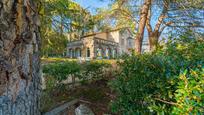 Vista exterior de Finca rústica en venda en Guadarrama amb Aire condicionat, Calefacció i Jardí privat