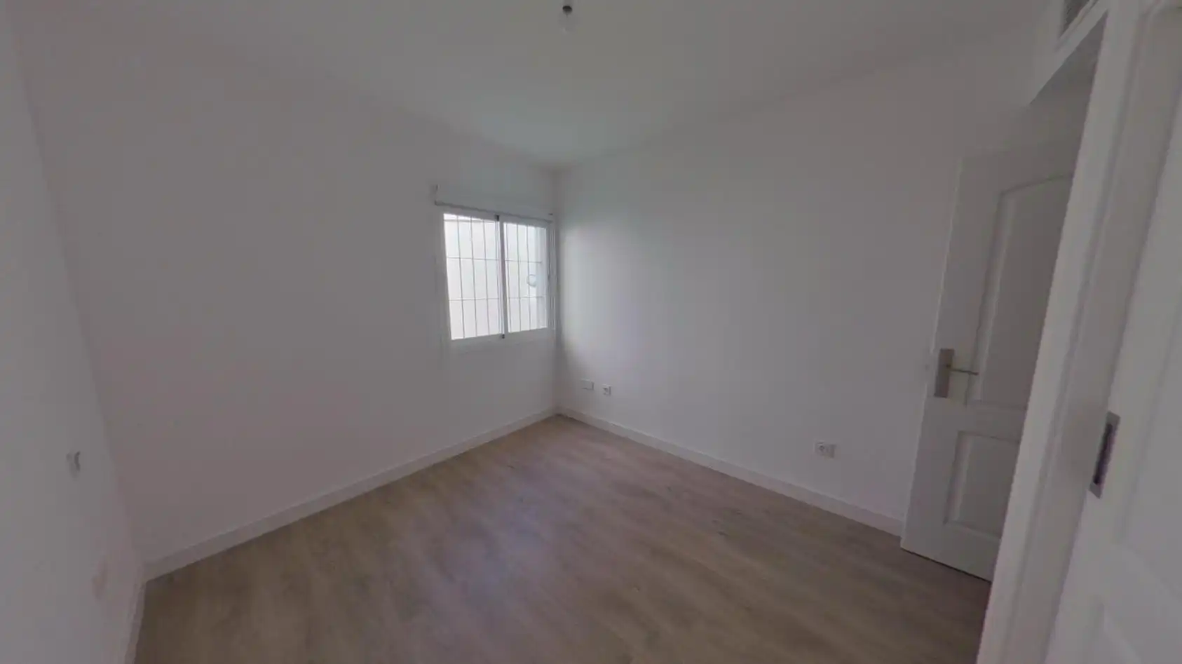 Habitación de Planta baja en venta en Marbella con Piscina y Piscina comunitaria