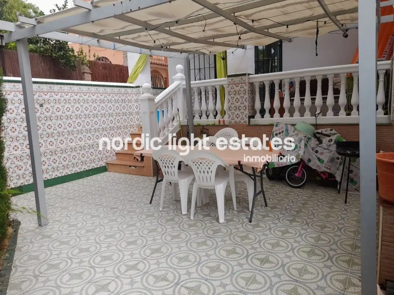 Vista exterior de Casa o xalet en venda en Vélez-Málaga amb Terrassa i Piscina