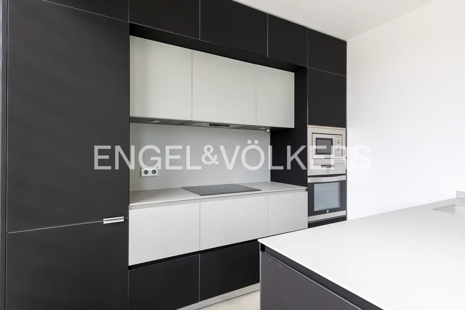 Cocina de Casa o chalet en venta en Madrid con Aire acondicionado, Calefacción y Jardín privado