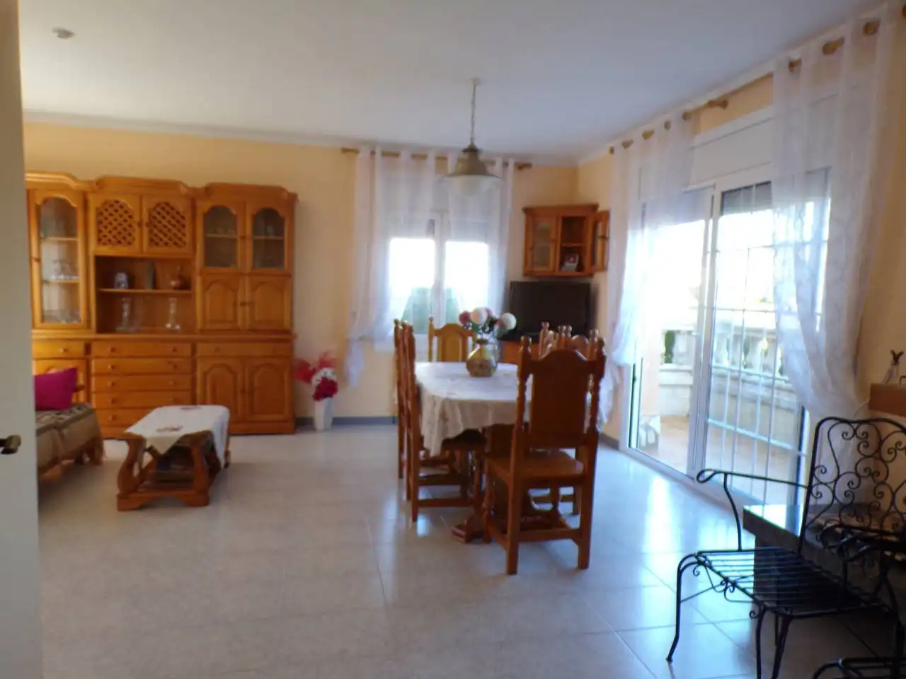 Menjador de Casa o xalet en venda en Tordera amb Calefacció, Jardí privat i Terrassa
