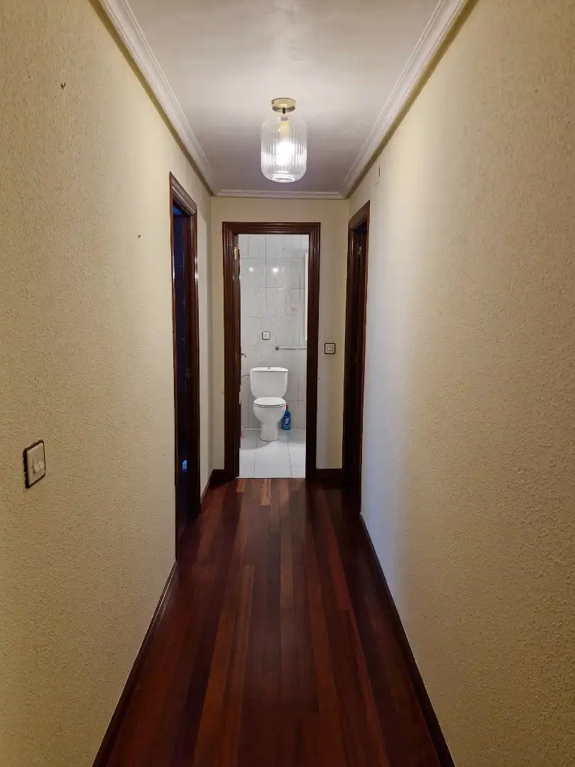 Baño de Piso de alquiler en Valle de Mena con Calefacción, Parquet y Amueblado
