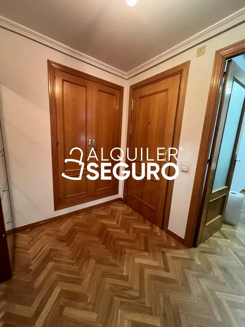 Bedroom of Flat for rent in Tres Cantos  with Air Conditioner, Heating and Swimming Pool