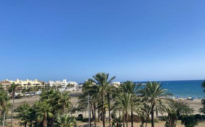 Vista exterior de Apartament en venda en Benalmádena amb Aire condicionat