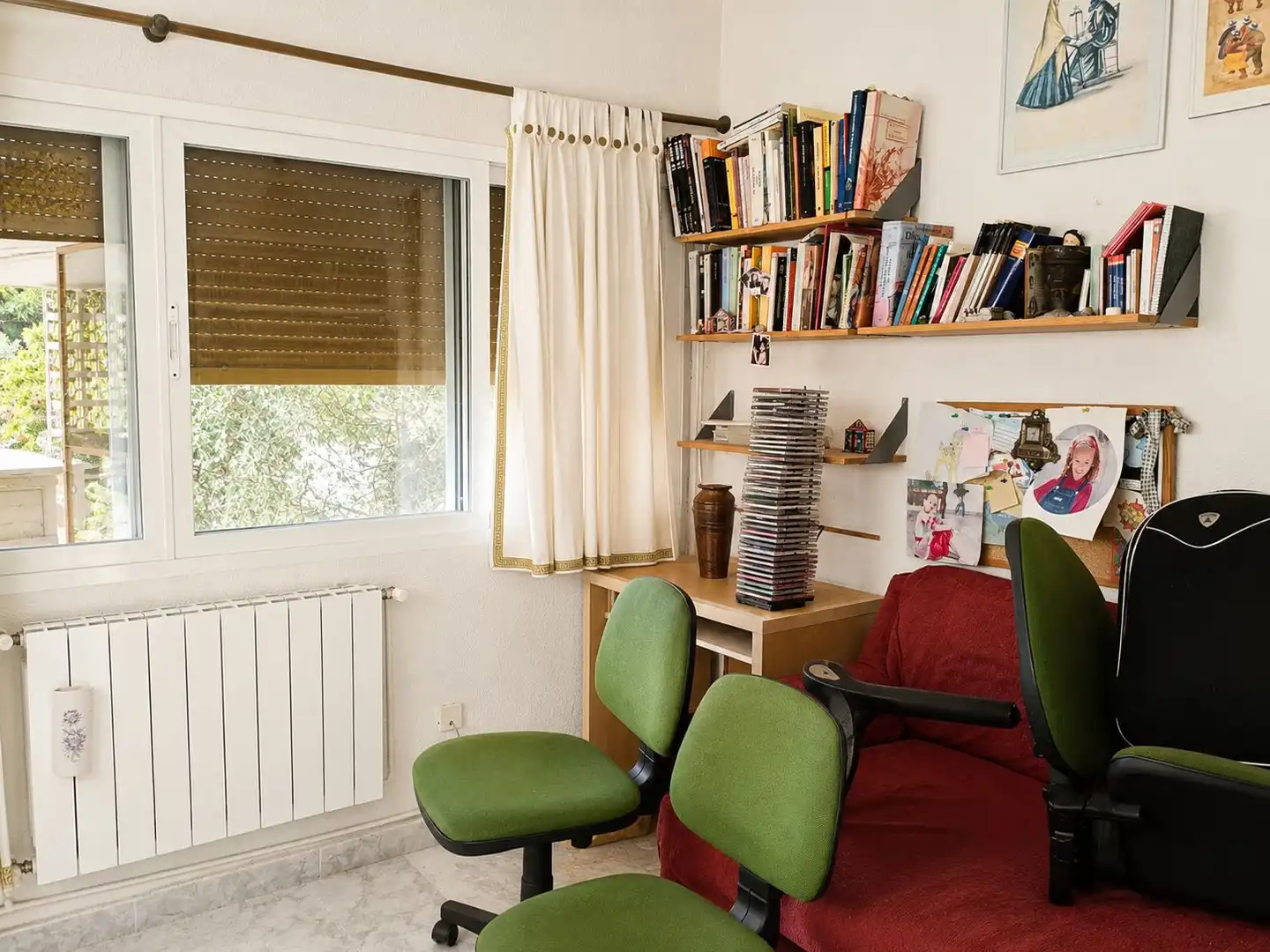 Habitación de Casa o chalet en venta en Perales de Tajuña con Jardín privado, Piscina y Alarma