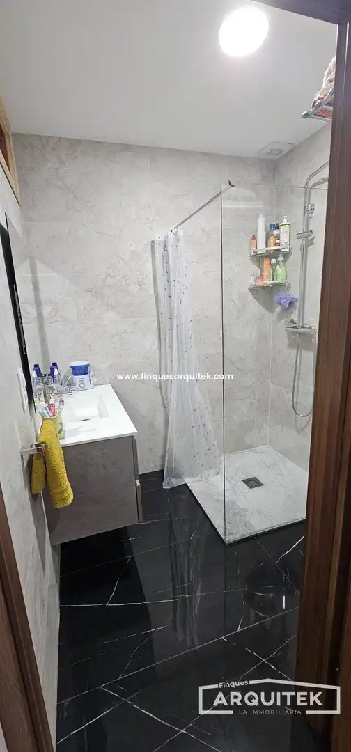 Casa adosada en venta en Rosselló