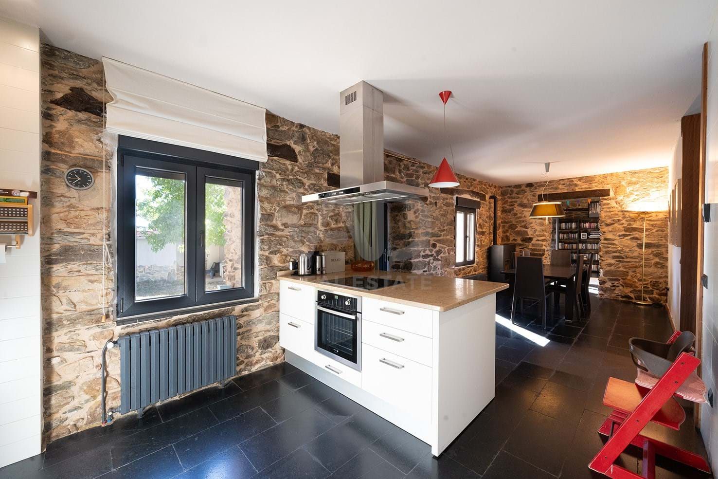 Kitchen of Country house for sale in Quintana del Castillo  with Heating and Swimming Pool