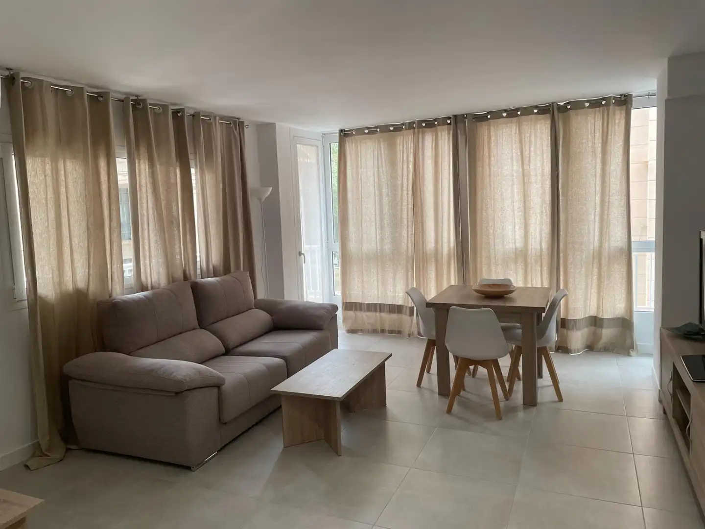 Living room of Flat for rent in Alicante / Alacant  with Air Conditioner, Heating and Furnished