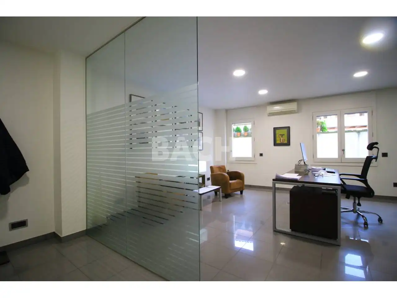 Ufficio con ascensore in affitto a Calle Manlleu 42, imagen 5