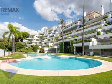 Dúplex con piscina en venta en INCOSOL-UR GOLF RIO REAL