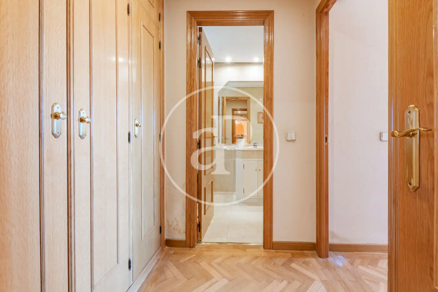 Flat for sale in Madrid  with Air Conditioner and Heating
