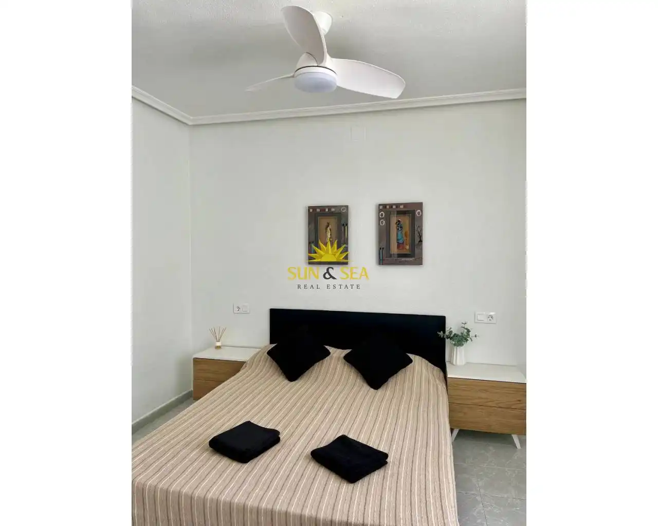 Habitación de Apartamento de alquiler en Torrevieja con Aire acondicionado, Calefacción y Horno