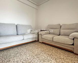 Living room of Flat to rent in  Valencia Capital  with Air Conditioner, Terrace and Furnished