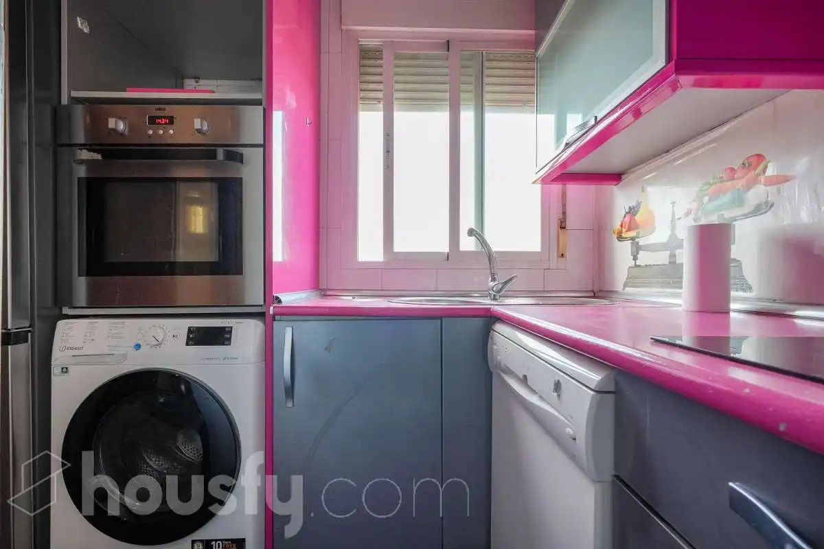 Kitchen of Flat for sale in Madrid  with Air Conditioner, Heating and Storage room
