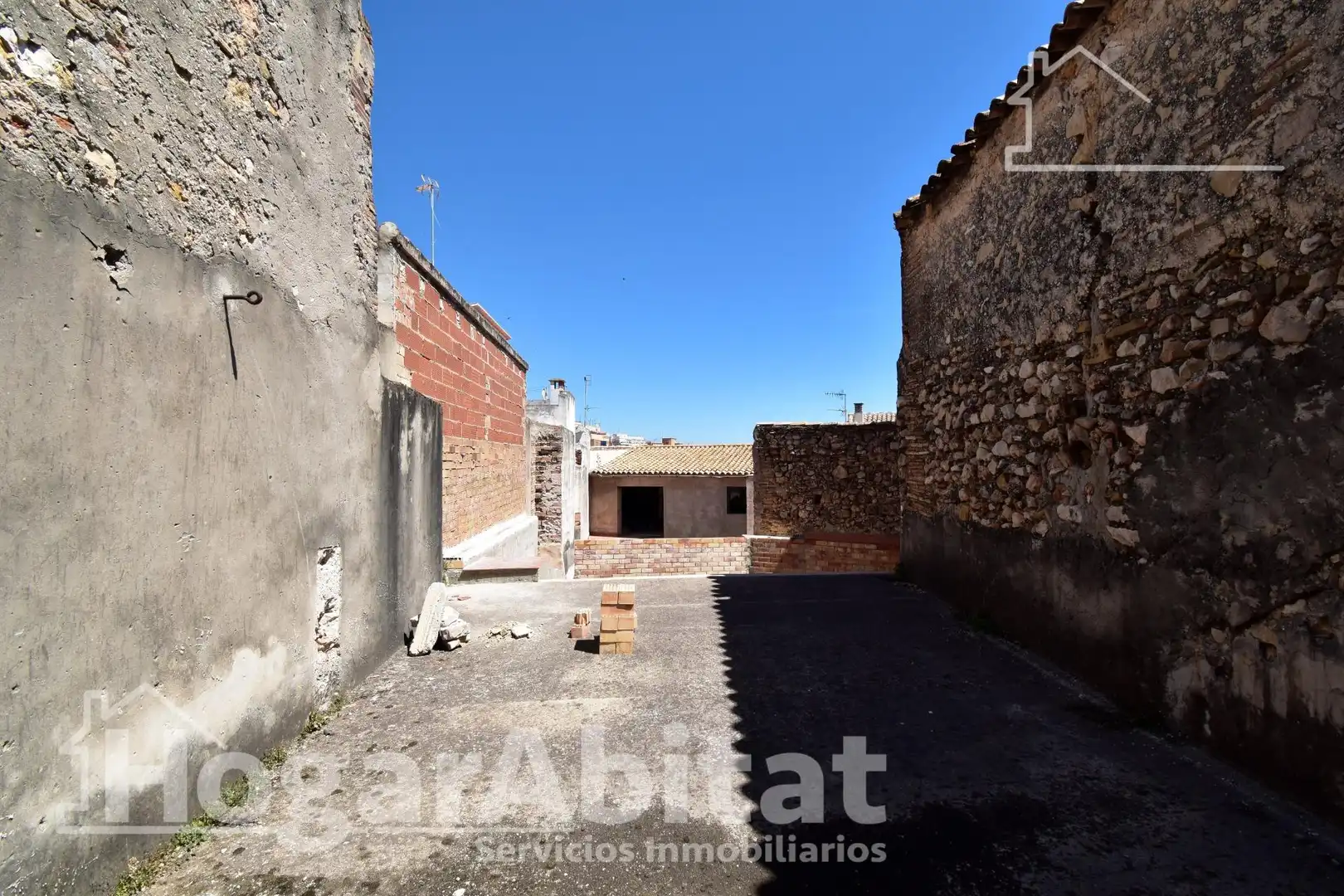 Exterior view of Houses for sale in Oliva  with Terrace and Storage room